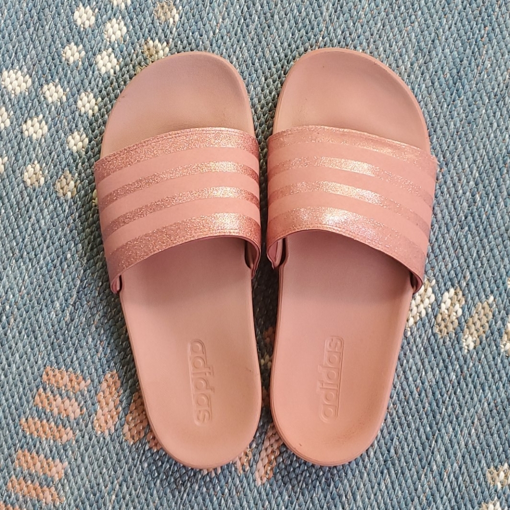 ADIDAS SLIDES